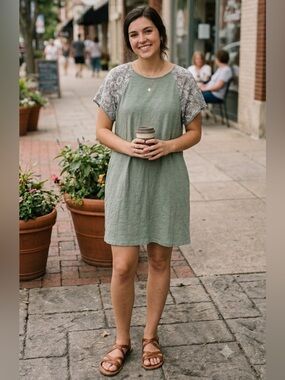 Umgee Sage Mini Dress with Lace Cap Sleeves, L, P2P: 23”, EUC